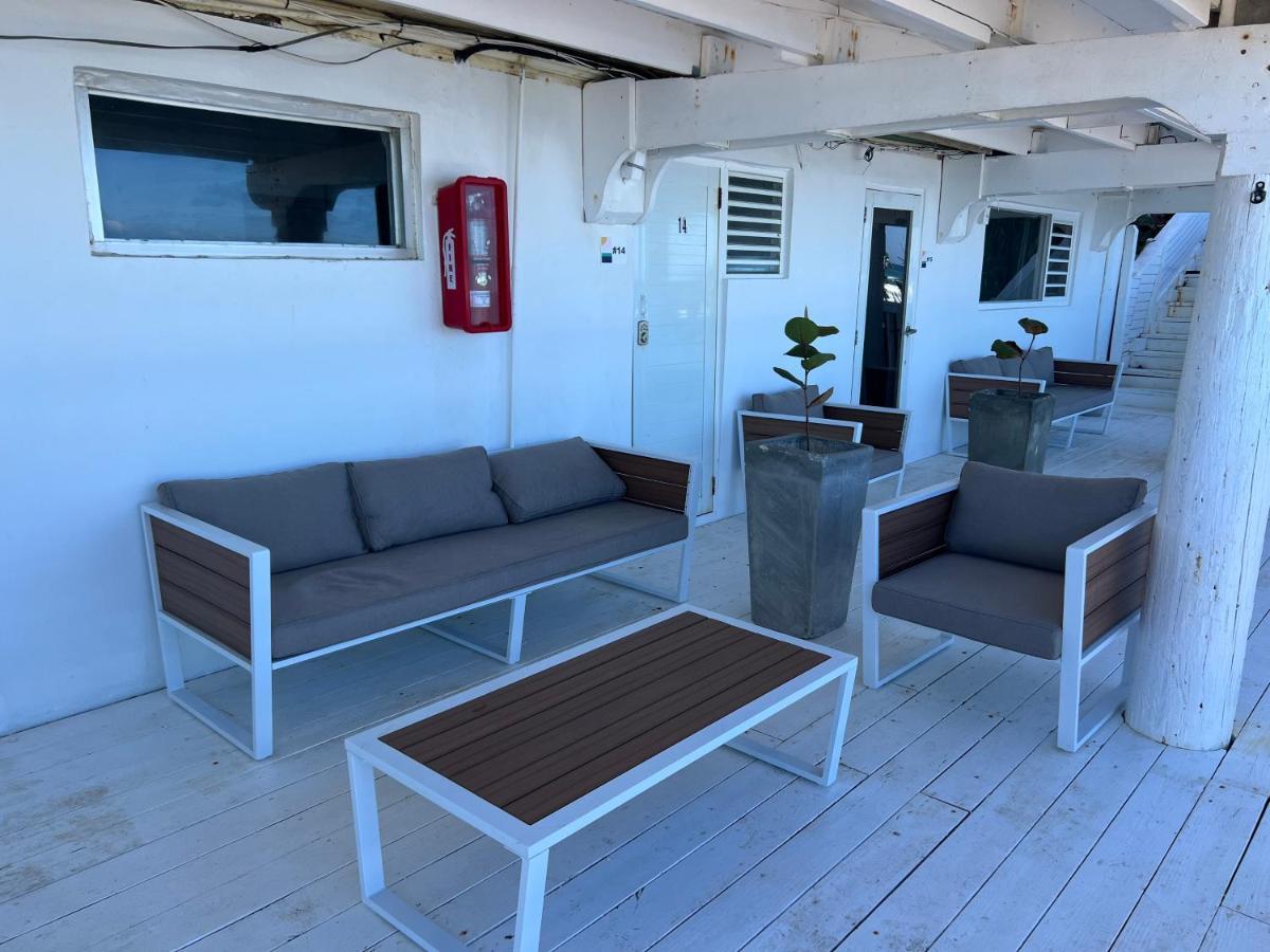 איזבלה Bella Surf Inn מראה חיצוני תמונה